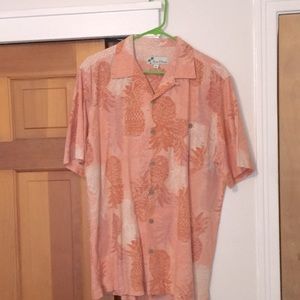 Men’s Hawaiian Shirt.